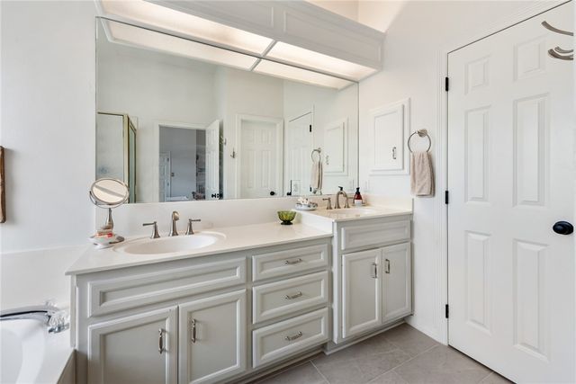 2312 South Pioneer Trail, Bryan, TX 77808