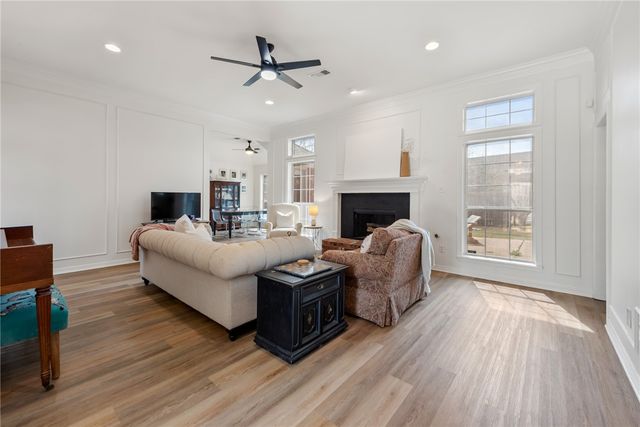 2312 South Pioneer Trail, Bryan, TX 77808