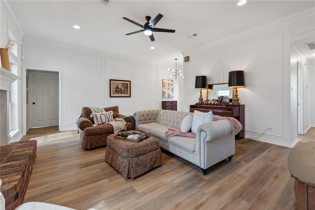 2312 South Pioneer Trail, Bryan, TX 77808