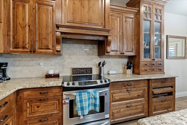 6189 S 1550 E, South Ogden, UT 84405