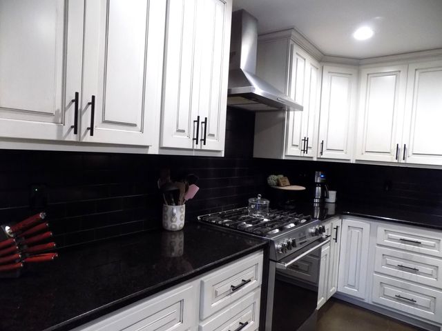 805 LOCKPORT DR, Centralia, MO 65240