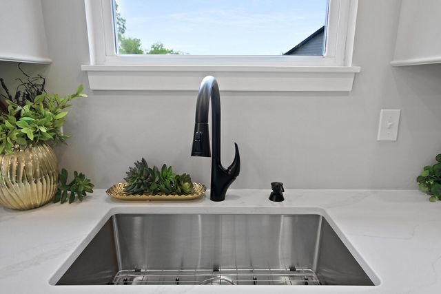 6176 PARTRIDGE CT, Columbia, MO 65202