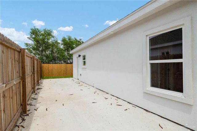 412 E Acacia Street, Alamo, TX 78516