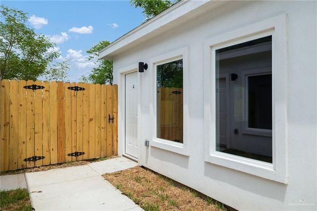 412 E Acacia Street, Alamo, TX 78516