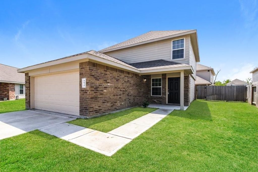 8630 Doris Oaks Circle, Houston, TX 77028