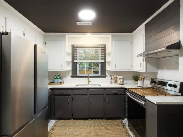 2632 Ridgewood Avenue, Charleston, SC 29414