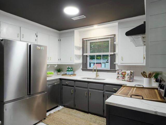 2632 Ridgewood Avenue, Charleston, SC 29414