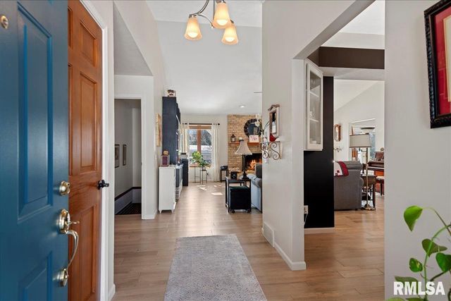 2612 Cedar Pond Drive, Springfield, IL 62702