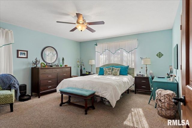 2612 Cedar Pond Drive, Springfield, IL 62702