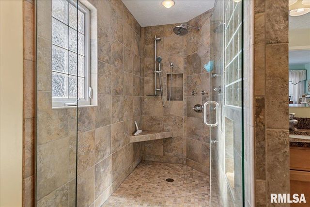 2612 Cedar Pond Drive, Springfield, IL 62702