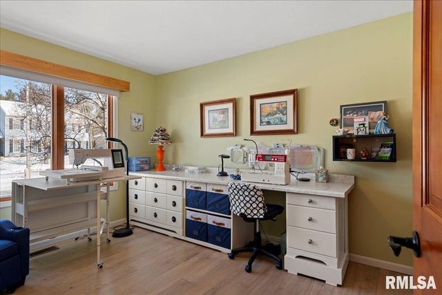 2612 Cedar Pond Drive, Springfield, IL 62702