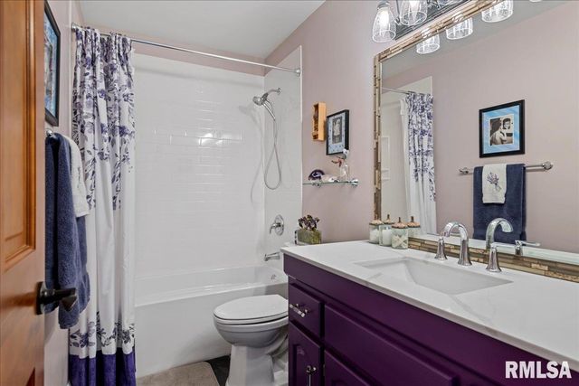 2612 Cedar Pond Drive, Springfield, IL 62702