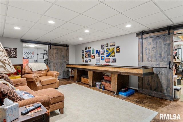 2612 Cedar Pond Drive, Springfield, IL 62702