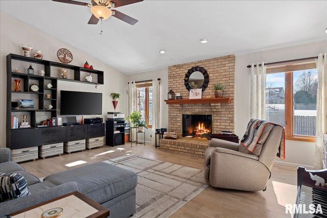 2612 Cedar Pond Drive, Springfield, IL 62702