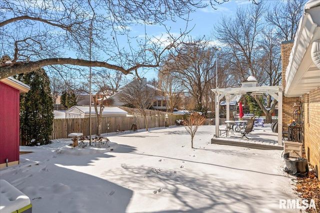 2612 Cedar Pond Drive, Springfield, IL 62702