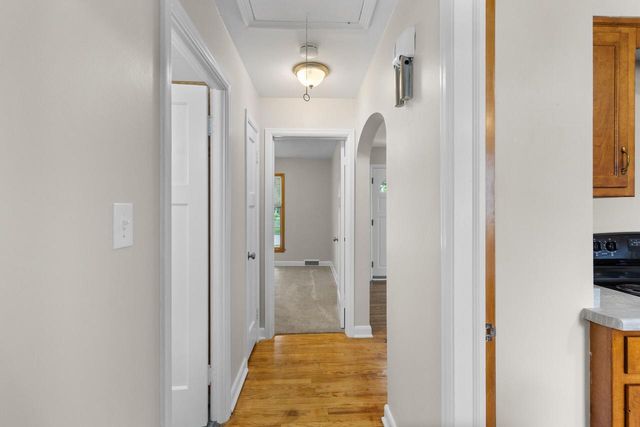 W63N399 Hillcrest AVENUE, Cedarburg, WI 53012