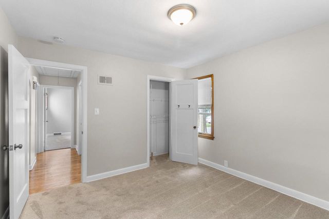 W63N399 Hillcrest AVENUE, Cedarburg, WI 53012