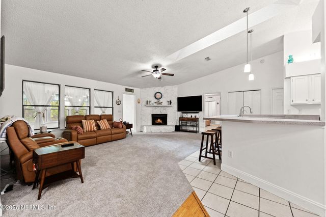 1712 BRISTLECONE PINE Place, Jacksonville, FL 32225
