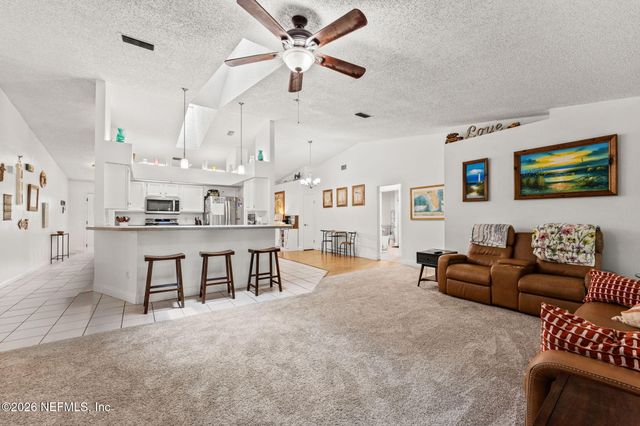 1712 BRISTLECONE PINE Place, Jacksonville, FL 32225