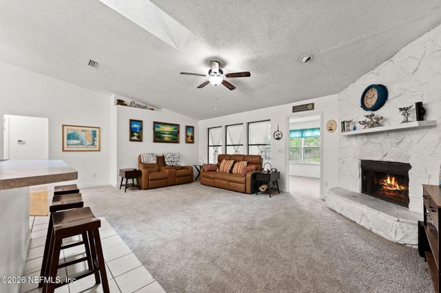 1712 BRISTLECONE PINE Place, Jacksonville, FL 32225