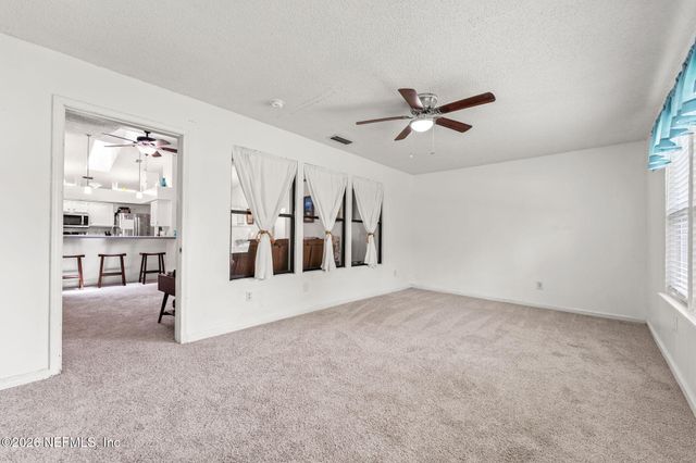 1712 BRISTLECONE PINE Place, Jacksonville, FL 32225