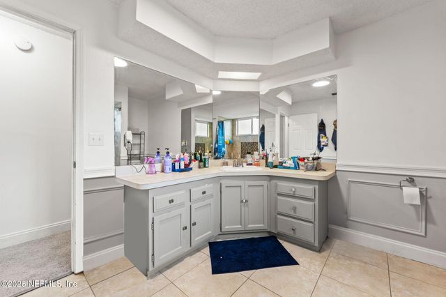 1712 BRISTLECONE PINE Place, Jacksonville, FL 32225
