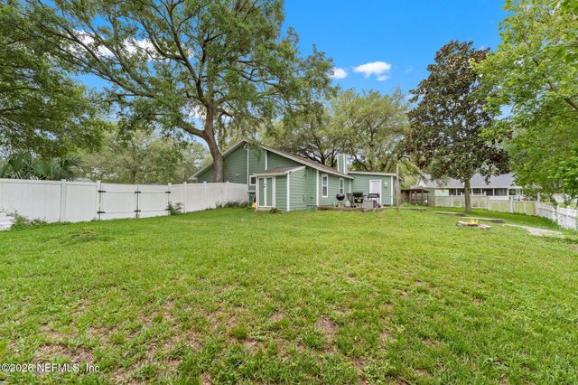 1712 BRISTLECONE PINE Place, Jacksonville, FL 32225