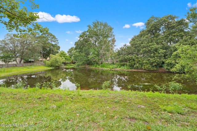 1712 BRISTLECONE PINE Place, Jacksonville, FL 32225