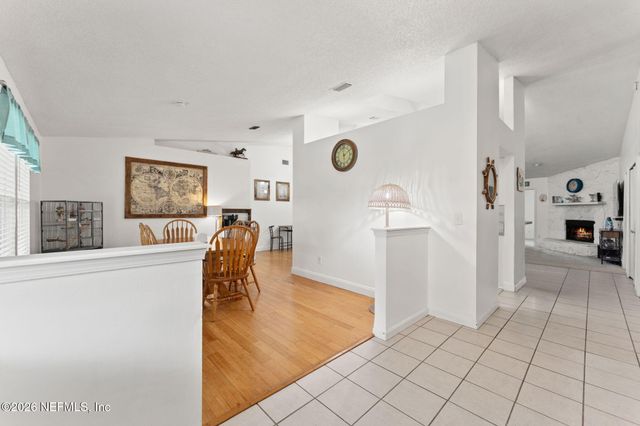 1712 BRISTLECONE PINE Place, Jacksonville, FL 32225