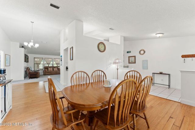 1712 BRISTLECONE PINE Place, Jacksonville, FL 32225