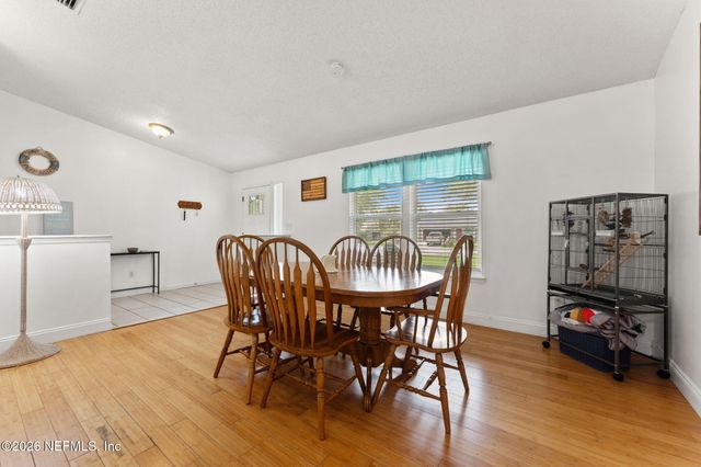 1712 BRISTLECONE PINE Place, Jacksonville, FL 32225