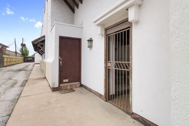 2744 Briarhurst Drive 49, Houston, TX 77057
