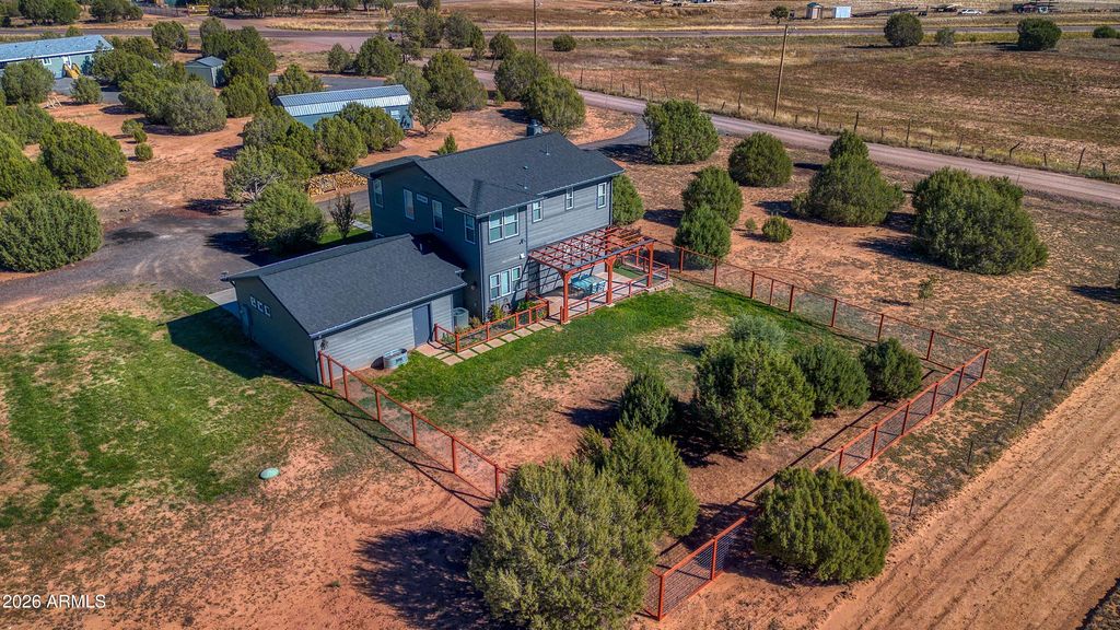 Image 43 of property listing at 1898 Rocky Lane, Show Low, AZ 85901