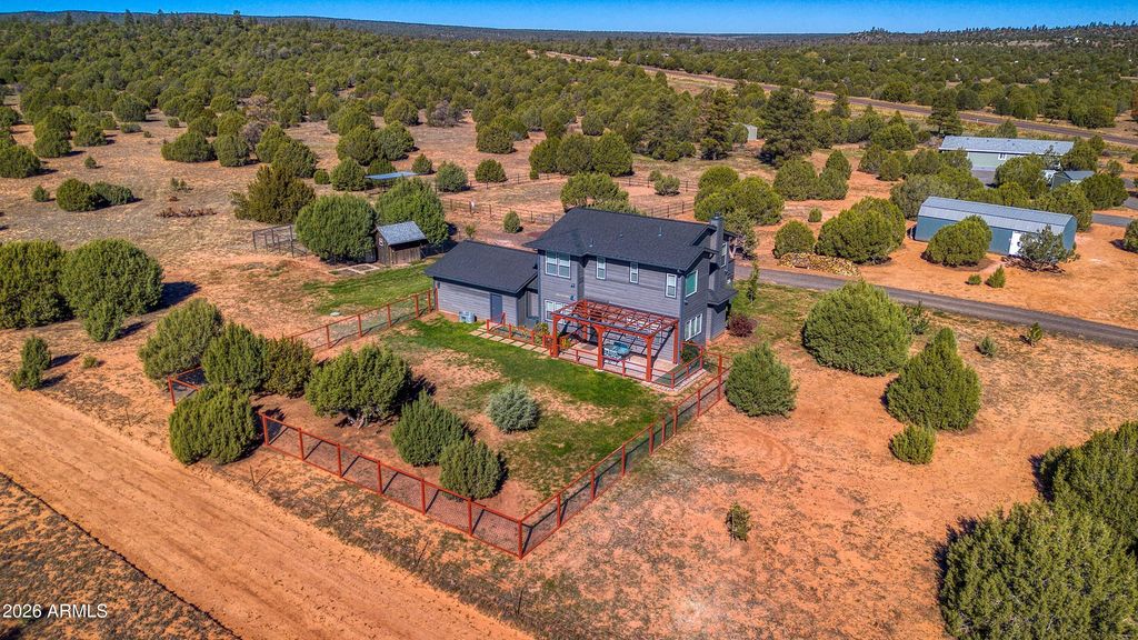 Image 44 of property listing at 1898 Rocky Lane, Show Low, AZ 85901