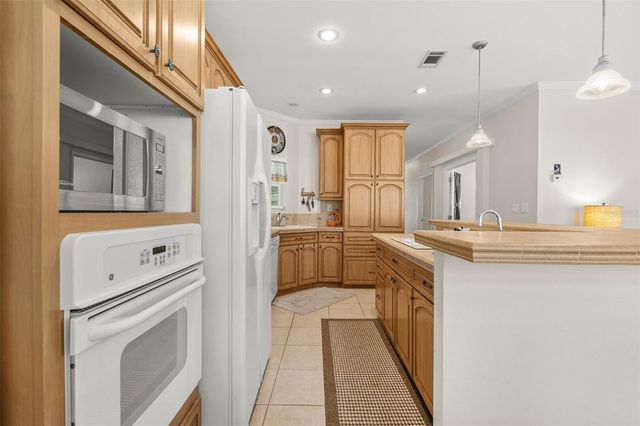 2973 KINGSWOOD CIRCLE, Brooksville, FL 34604