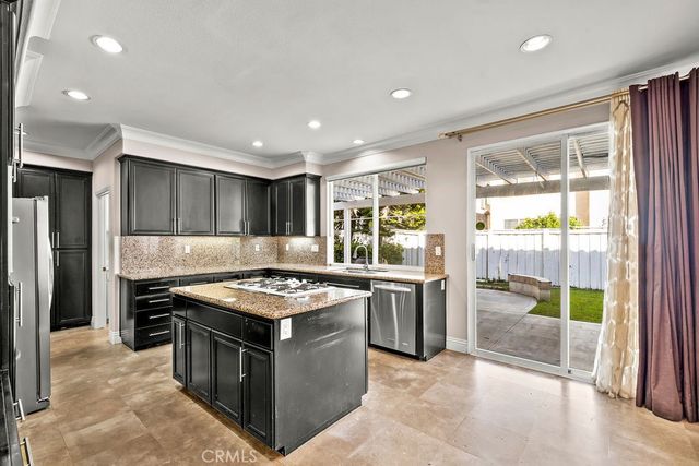 6 Petria, Irvine, CA 92606