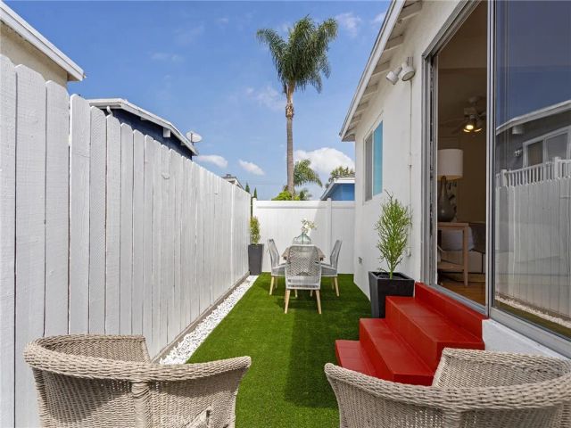 1631 Carver Street, Redondo Beach, CA 90278