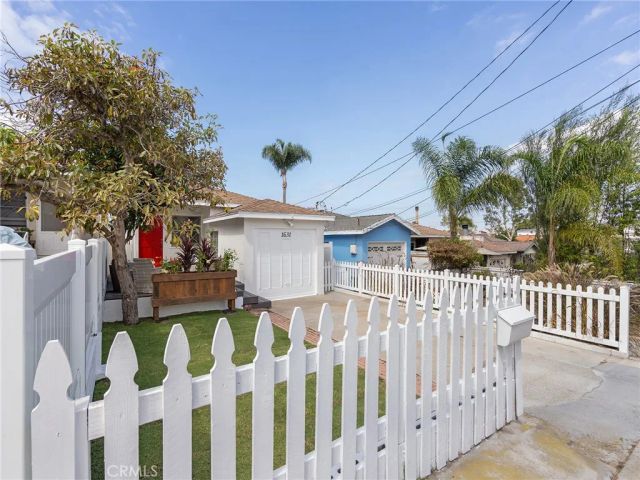 1631 Carver Street, Redondo Beach, CA 90278