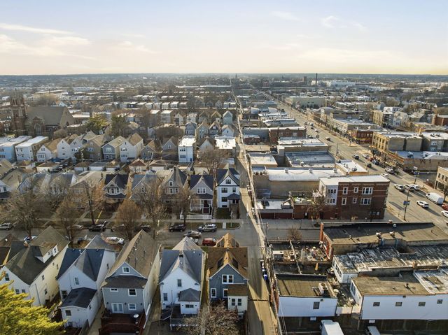 2342 N Lawndale Avenue, Chicago, IL 60647