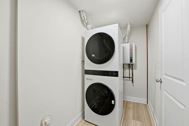 2342 N Lawndale Avenue, Chicago, IL 60647