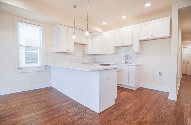 2342 N Lawndale Avenue, Chicago, IL 60647