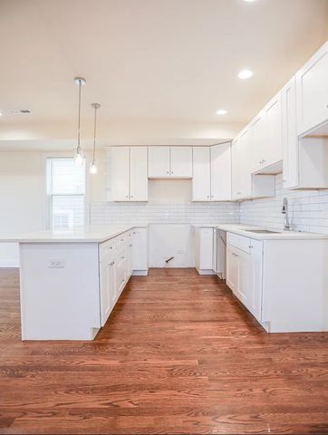 2342 N Lawndale Avenue, Chicago, IL 60647