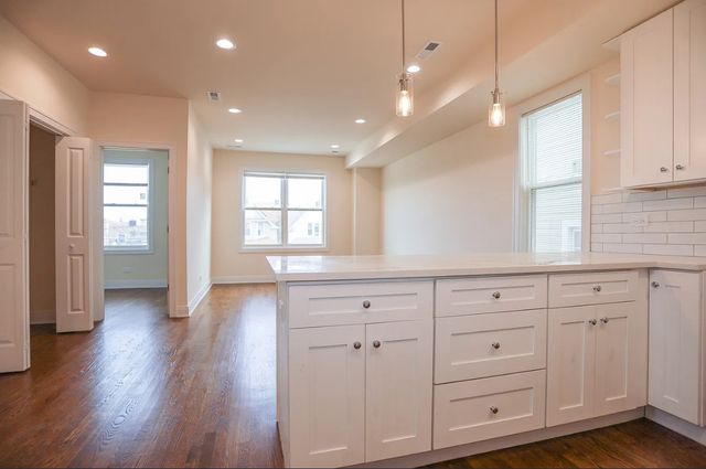 2342 N Lawndale Avenue, Chicago, IL 60647