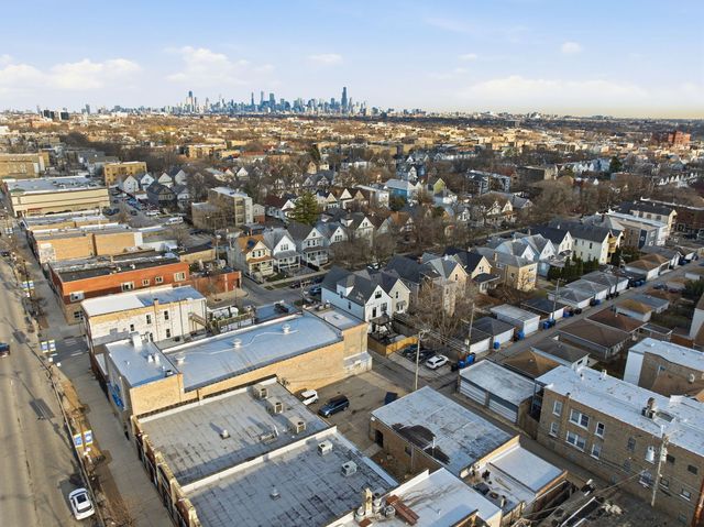 2342 N Lawndale Avenue, Chicago, IL 60647