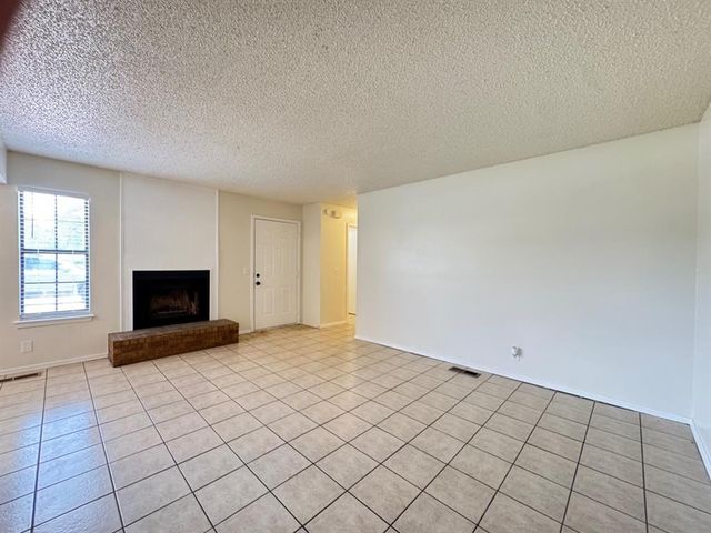 1900 Dover Street A, Norman, OK 73071