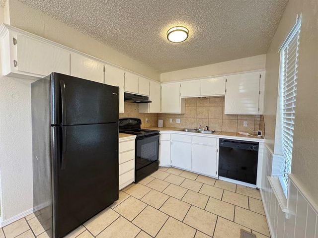1900 Dover Street A, Norman, OK 73071