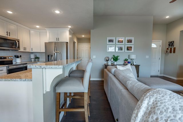 2031 South Pebble Ridge Road, Springfield, MO 65807