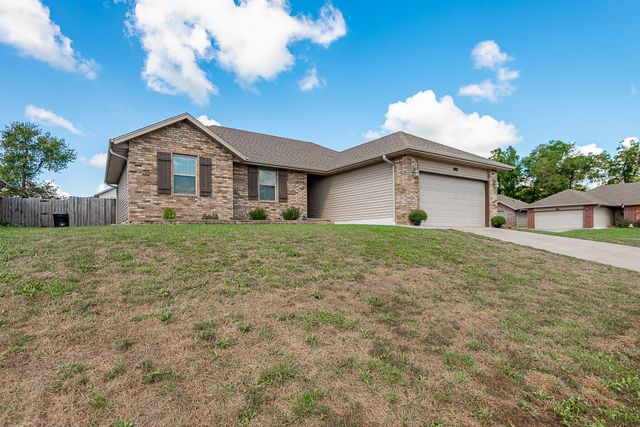 2031 South Pebble Ridge Road, Springfield, MO 65807