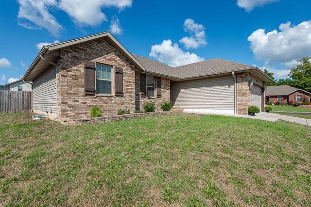 2031 South Pebble Ridge Road, Springfield, MO 65807
