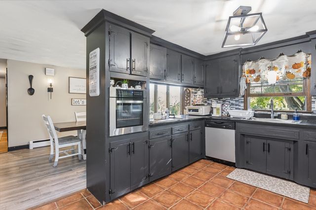 53 Pillsbury Road, Londonderry, NH 03053